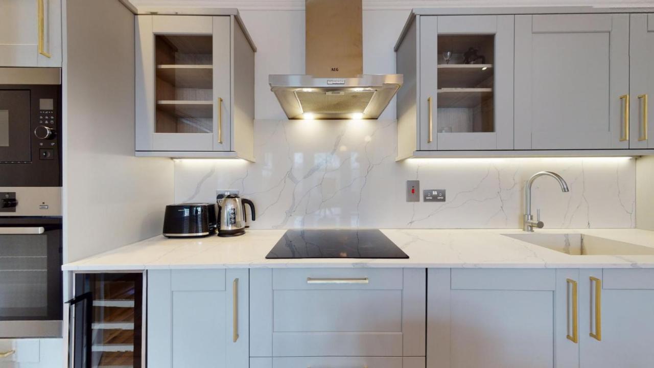 Royal Kensington In Cromwell Road Apartment London Exterior photo